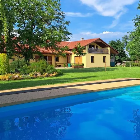 Farma Hradec Appartamento