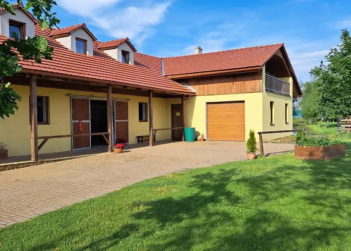 Farma Hradec